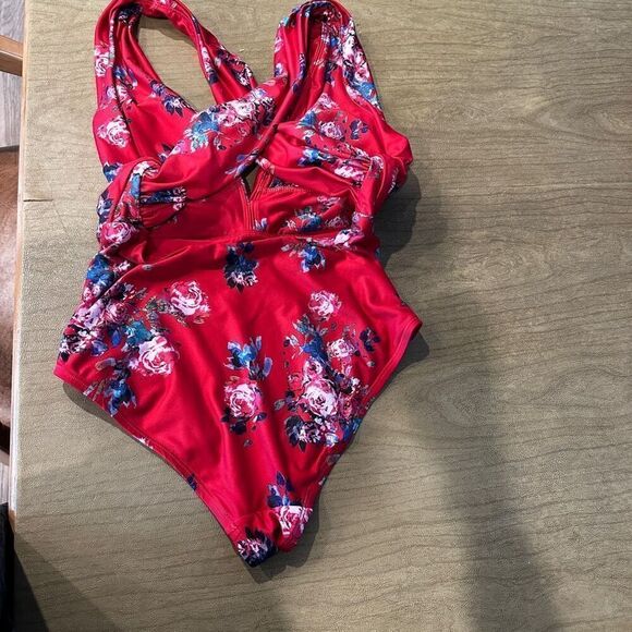 ModCloth The Lauren Cross Back Swimsuit Medium - Picture 6 of 7